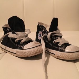 Size 5 Toddler high top Converse
